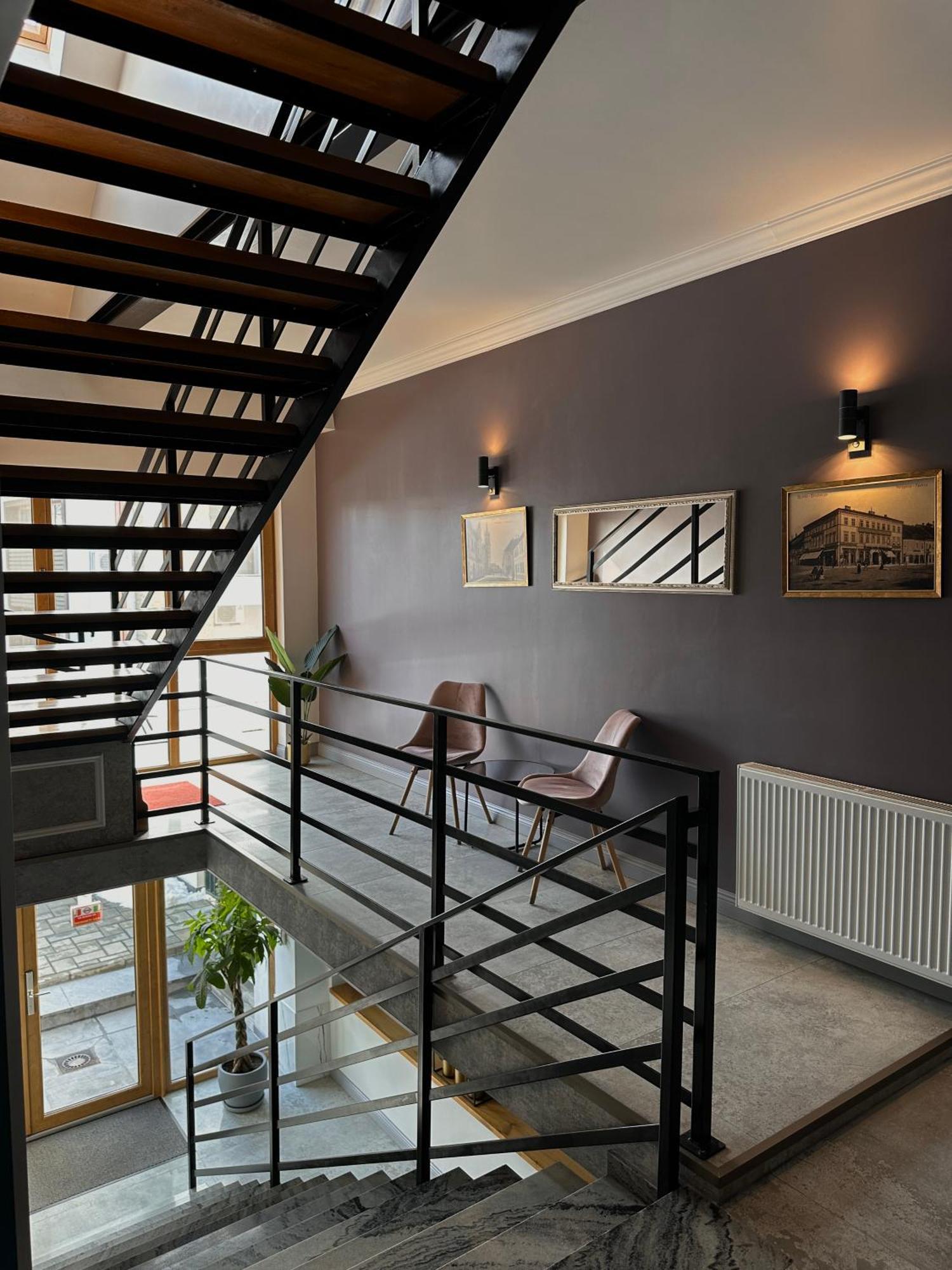 English House Бистриця Екстер'єр фото